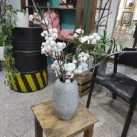 گل و گلدان