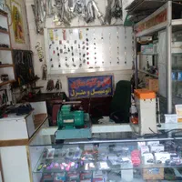 قفل کلید سازی منزل و اتومبیل وشیشه بالابر و ریموت