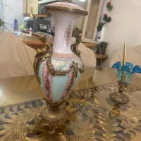 یک جفت شمعدان و جام