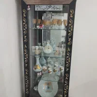 بوفه با وسایل دکوری