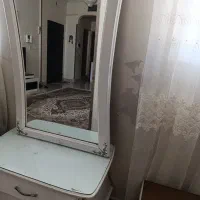 آینه و میز