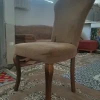 صندلی چوبی سالم و محکم