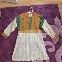 چند عدد مانتو تمیز و سالم کم پوشیده شد