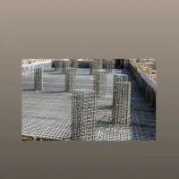 به تعدادی کارگر و استادکار آرماتور بند نیازمندم