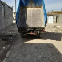 حمل نخاله وخاک چناران در ضمن اتاق بزرگ وجادار