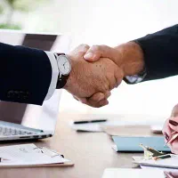 نیازمند ضامن با پروانه کسب برای وام