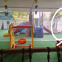 چند نفر نیرو برای پخش تراکت در الهیه اقا و خانم