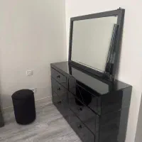 تخت و تشک ومیز ارایش