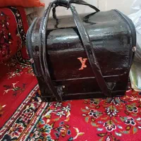 دوتا کیف پول.کیف دوشی.کیف میکاپ.صندل مجلسی.