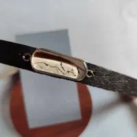 دستبند چرم مردانه با پلاک مو یار رزینی