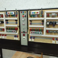 آموزش برق صنعتی و کامپیوتر