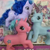 عروسک پونی تک شاخ