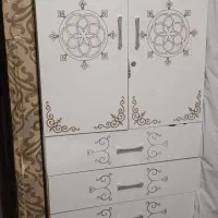 کمد لباس در حد نو
