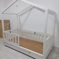 میزتحریر و تخت خواب کودک