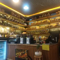 استخدام باریستا خانم باتجربه کار و روابط عمومی قوی