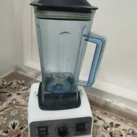 مخلوط کن کاملا سالم