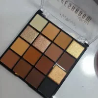 استخدام فروشنده خانم