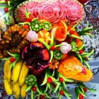 میوه آرایی و حکاکی هندوانه تزئین آجیل و پشمک200 ت