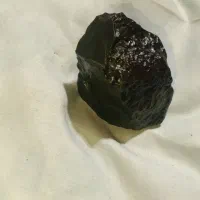 شهاب سنگ سیاه با مقیاس سختی 10|جواهرات|زاهدان, |دیوار