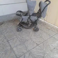 کالسکه دوقلو