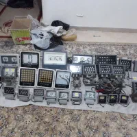 تعدادی پروژکتور الیدی یک مجموعه