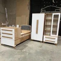 سیسمونی درباری.تخت‌دومنظوره کودک