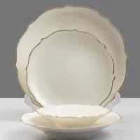 چینی الیزابت ۱۸ نفره