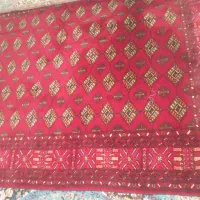 یک عدد فرش دستباف