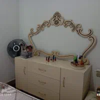 تخت و میز آرایش|تخت و سرویس خواب|آمل, |دیوار