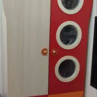 کمد لباس و کتاب