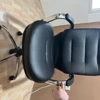 صندلی مدیریتی و کامپیوتر درجه یک