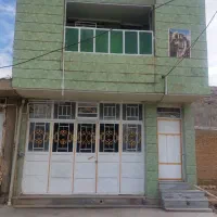 مغازه و یک واحد خانه