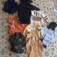 تعدادی لباس پسرانه