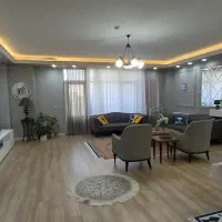 نصاب کاغذ دیواری و کف پوش و پارکت .قرنیز.