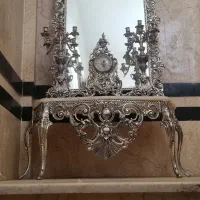 آینه و شمعدان و ساعت