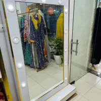 ایینه قدی چراغدار