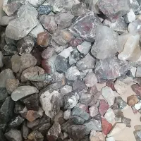 * مقداری سنگ قدیمی موجوده