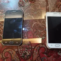 دو عدد گوشی با کارتن