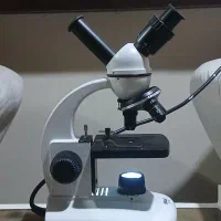 میکروسکوپ نیمه حرفه ای مدیک