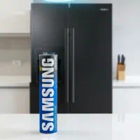 فروشنده خانم شرکتی