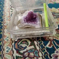 سنگ  واقعی.  فروشی