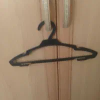 رخت آویز مشکی بچگانه