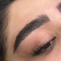 مدل میکروبلیدینگ و میکرو پیگمنتیشن ابرو وریموو
