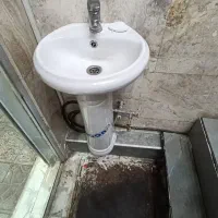 روشویی کوچک.