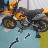 یک عدد موتور شارژی