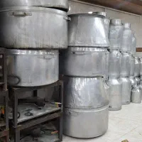 ظروف بزرگ آشپزخانه