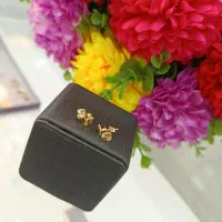 گوشواره ون کلیف زیر یک گرم