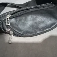 کیف کمری|کیف، کفش، کمربند|قم, چهل درخت‎|دیوار