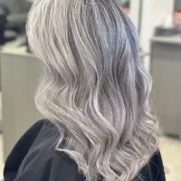 آموزشپردرآمدترینلاینزیباییرنگولایت|خدمات آموزشی|تبریز, |دیوار