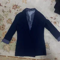 کت ساده به همراه استین طرحدار